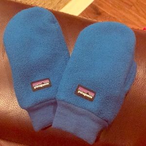 Patagonia mittens